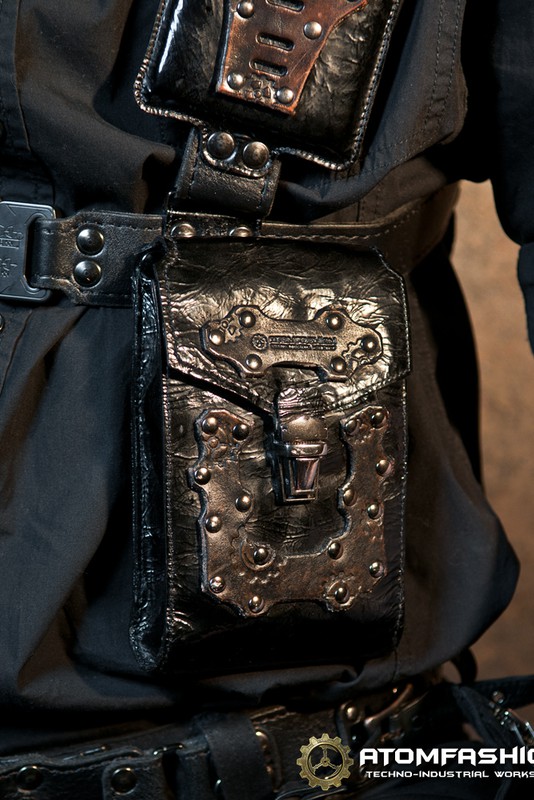 Мужская портупея с сумками под кошелек и документы, чехлом под телефон и ключницей.