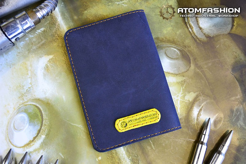 Кожаная обложка на паспорт ручной работы по мотивам Fallout.
