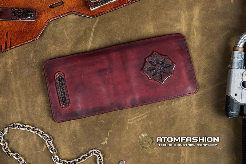 Мужской кожаный кошелек по мотивам вселенной Warhammer 40000.